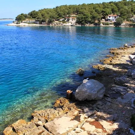 Dom wakacyjny Secluded Fisherman's Lavdara, Dugi Otok - 21569 Sali