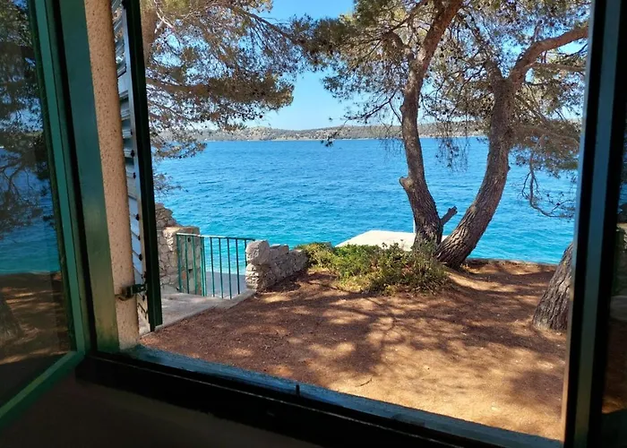 Secluded Fisherman's Lavdara, Dugi Otok - 21569 * Sali